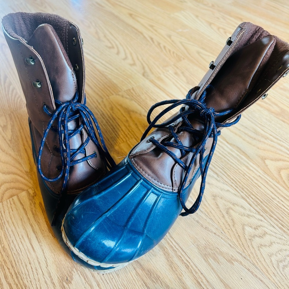 London Fog Lace-Up Rain Boots sz 10
